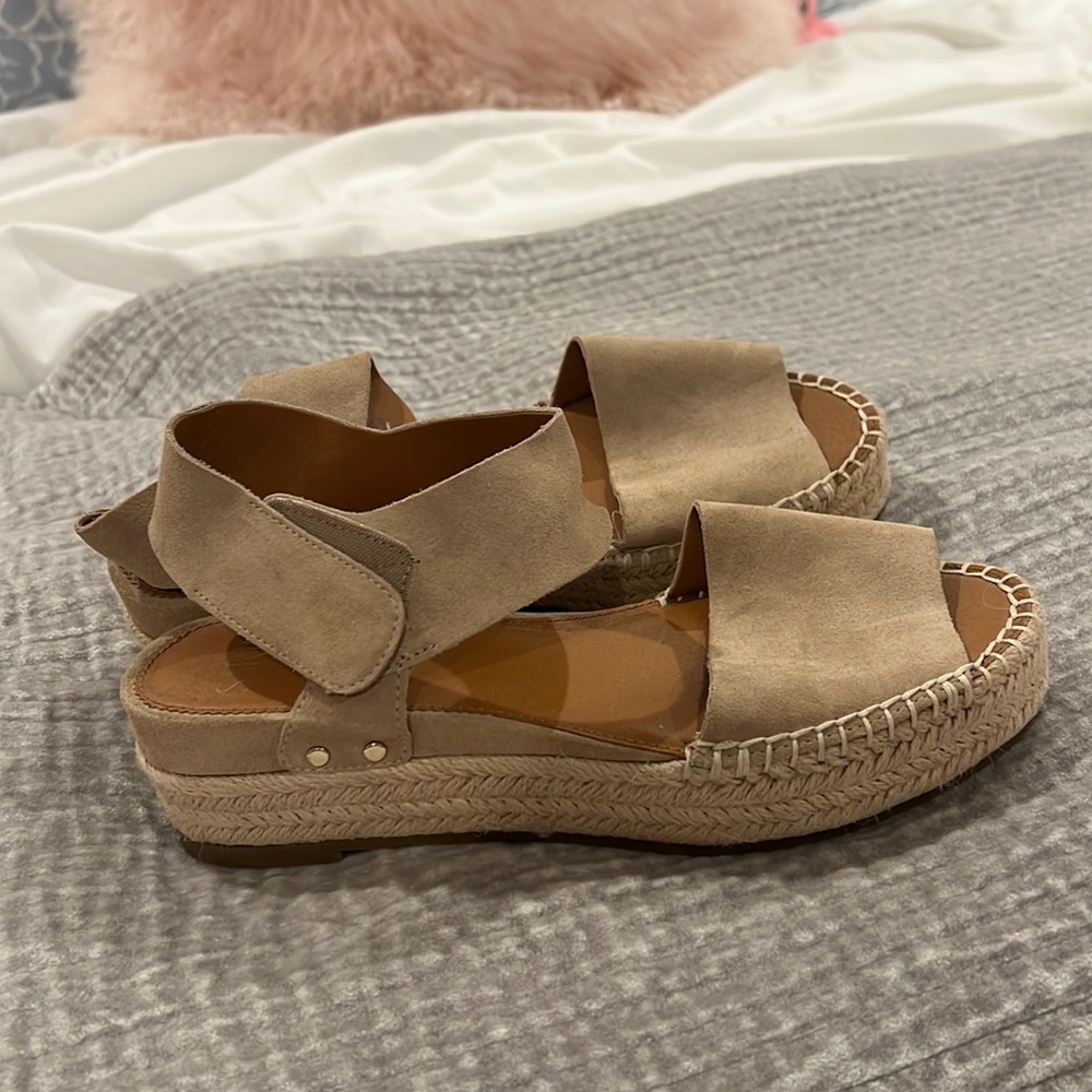 Sarto Tan Wedges